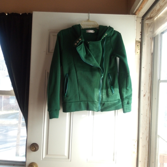 Green jacket - Picture 2 of 3